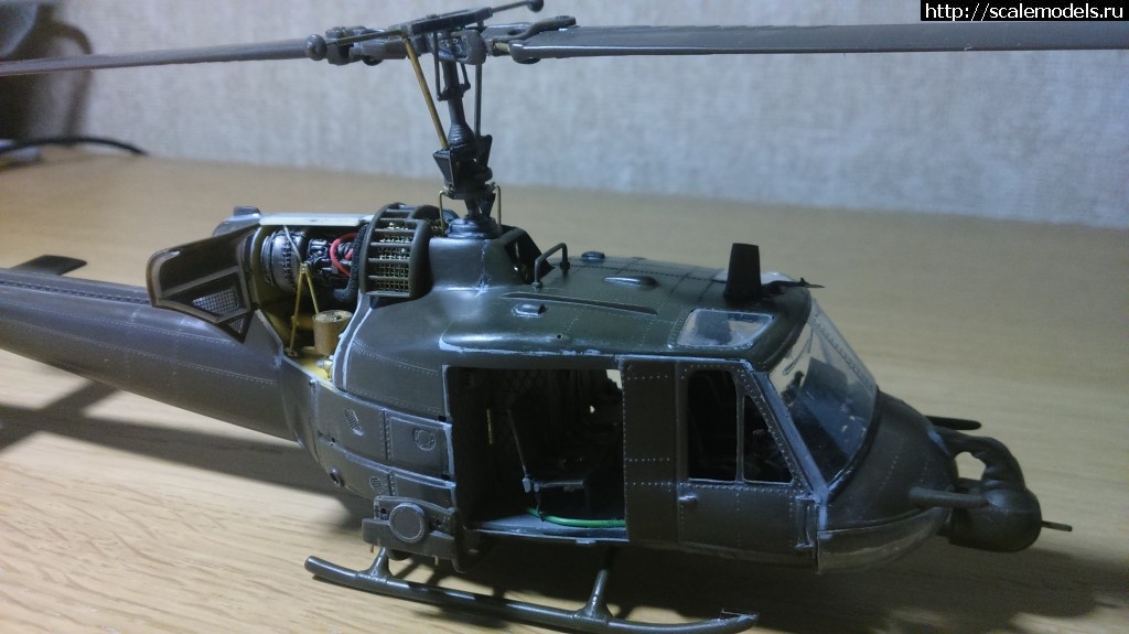 1469465376_DSC_0185.jpg : UH-1 Huey Frog Revell 1:48  