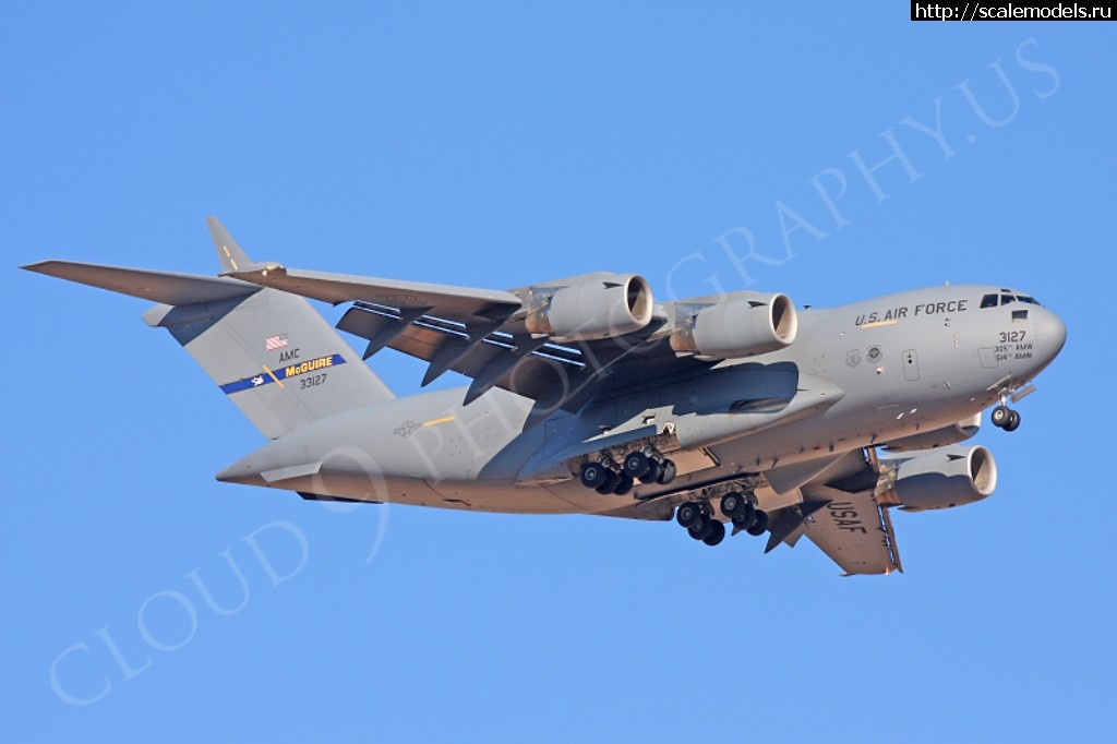 1493114484_C-17USAF-00026-Boeing-C-17-Globemaster-III-USAF-33127-McGuire-by-Carl-E-Porter.jpg : #1373412/  Kinetic 1/72 Boeing C-17 Globe...(#11509) -   