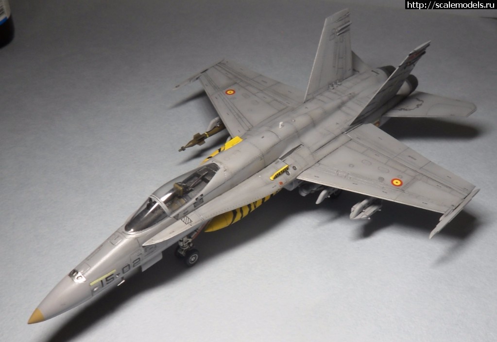 1519829958_4.jpg : #1459829/ F/A-18A  1/72 Academy !  