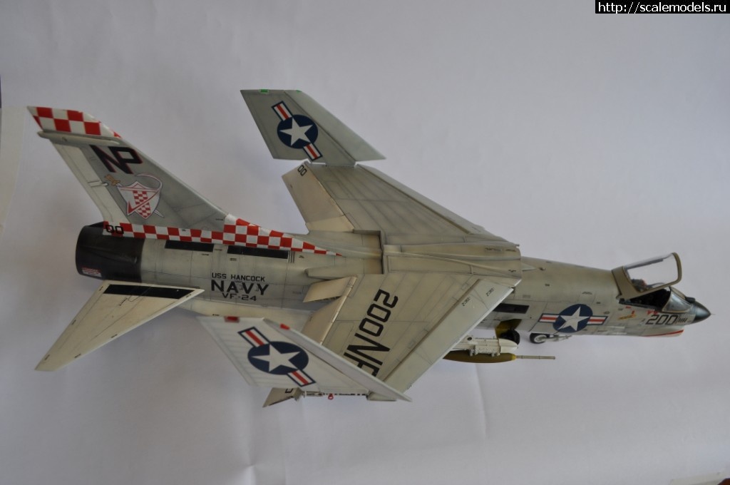 1534138871_029.JPG : #1498527/ 1/32 F-8E Trumpeter  