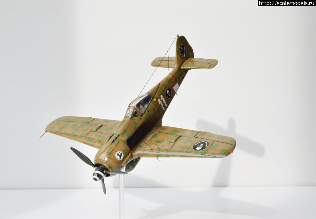 1534436889_DSC_0028.JPG : Fw-190F-8 .  - 1/72 Academy  