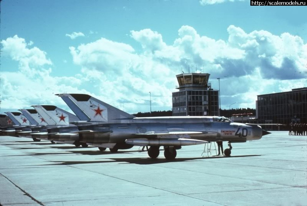 1537526777_40MiG21PFSovietAFRissalaAPR75.jpg : #1505491/  1/72 -21  - ...(#12402) -   