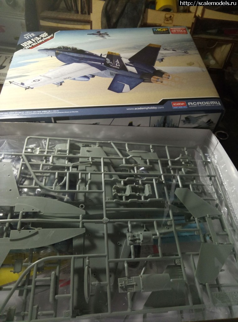 1546595487_P90104-115231.jpg : Academy F/A-18F VFA-103 Jolly Rogers 1/72  