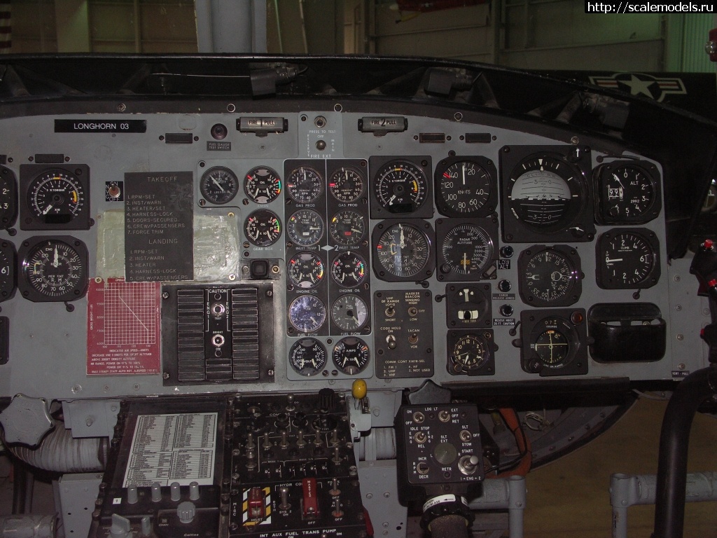 1601114507_HH-1N-158551-cockpit-34.JPG : #1643413/  UH-1N Kitty Hawk 1/48  