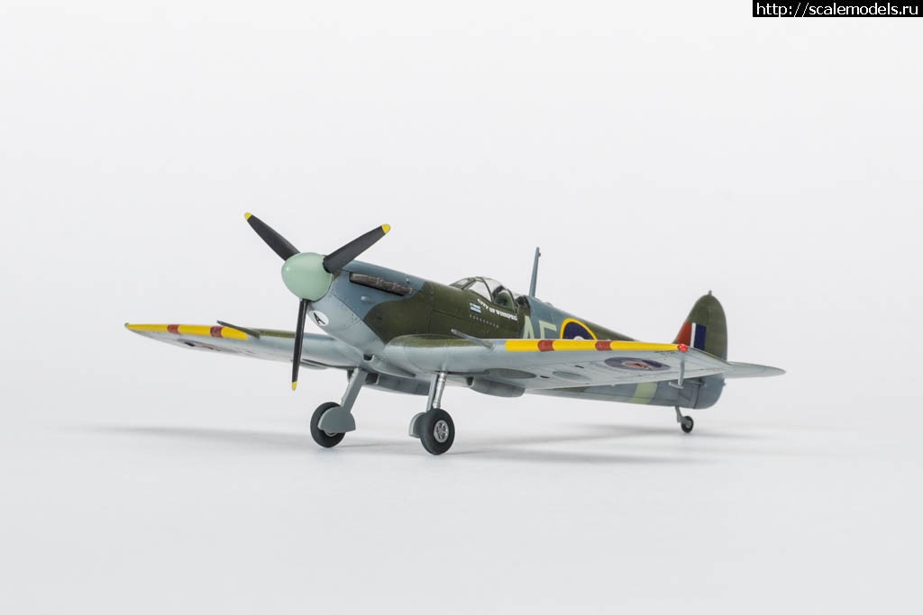 1621020592_235B7820.JPG : #1685818/ Spitfire Mk.VB Revell 1/72   