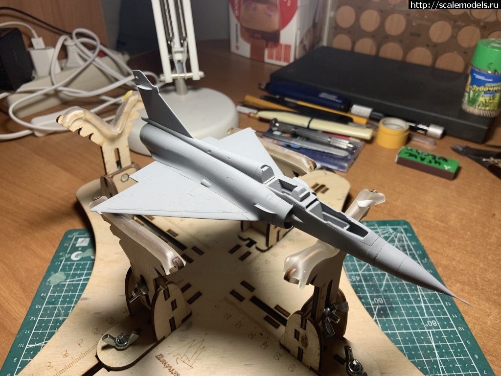 1626381841_IMG_0633.jpg : Mirage 2000 N "Rote Front!" - 1/72 Heller  