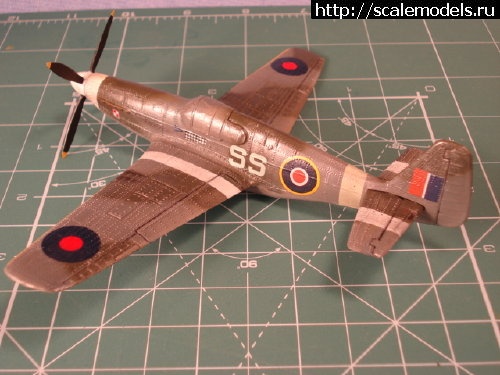 1635622371_obok-produktu-firmy-Lotnia-ten-oto-P-51B-z-firmy-Kit-Model.jpg :  -51  1/72  