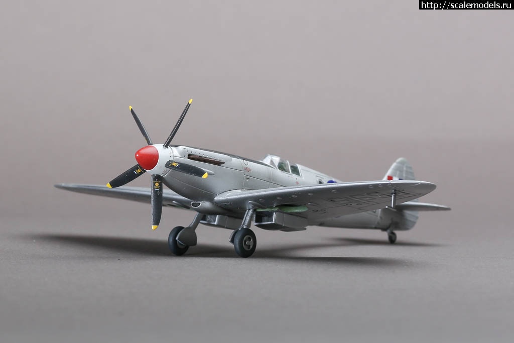 1641568851_235B9656.JPG : #1720688/ Spitfire PR XIX 1/72 Airfix   