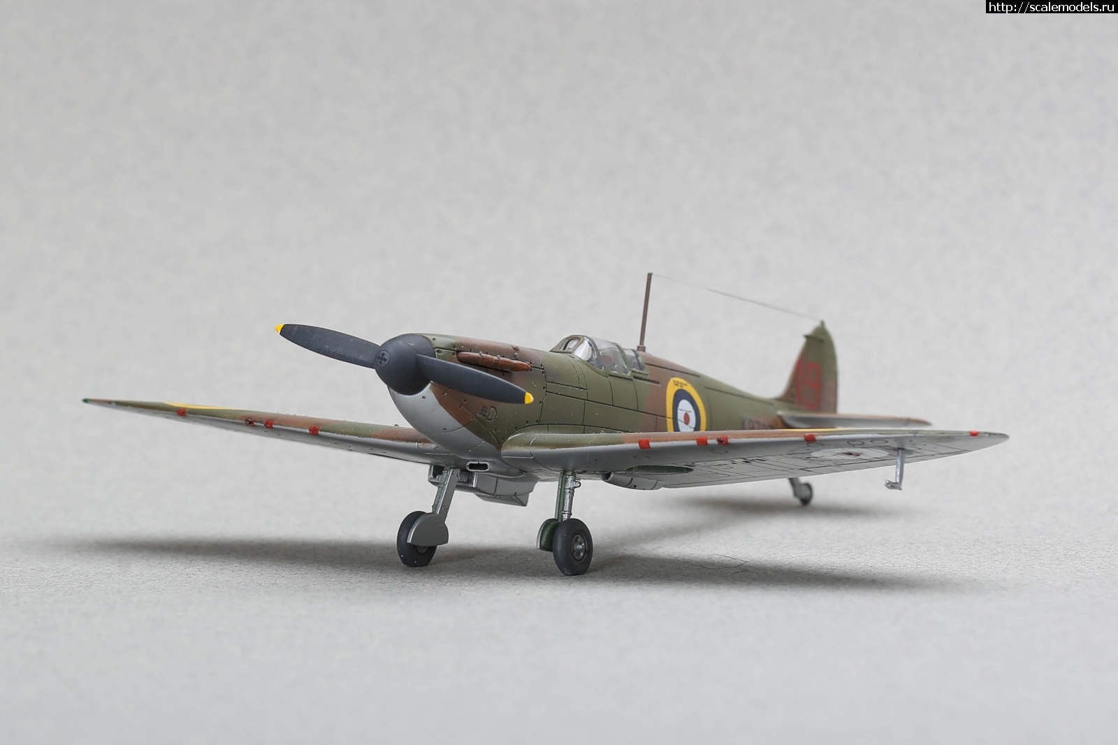 1642451490_235B1044.JPG : #1722689/ Spitfire Mk.I early 1/72 Airfix   