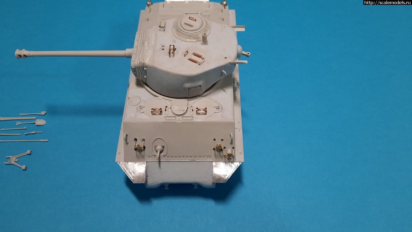 1644259330_20220207_213427.jpg : #1726197/ M4A3E8 Sherman 1/48 HobbyBoss  