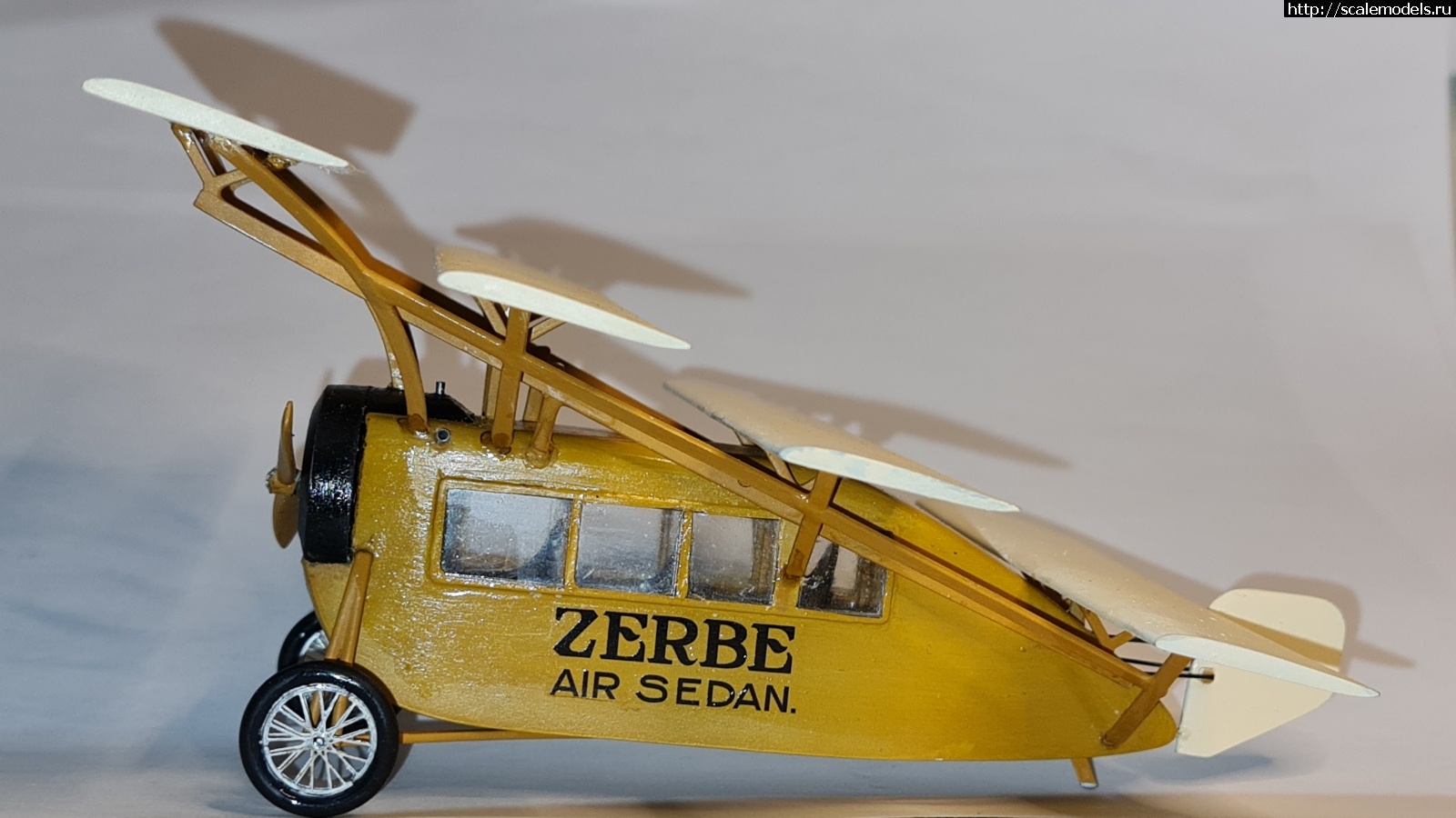 1667508462_20221103_224323.jpg : #1759708/ Zebre Air Sedan Avis 1/48   