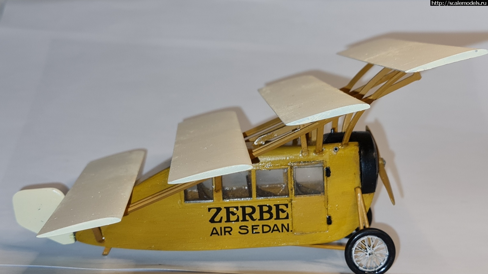 1667508466_20221103_224405.jpg : #1759708/ Zebre Air Sedan Avis 1/48   