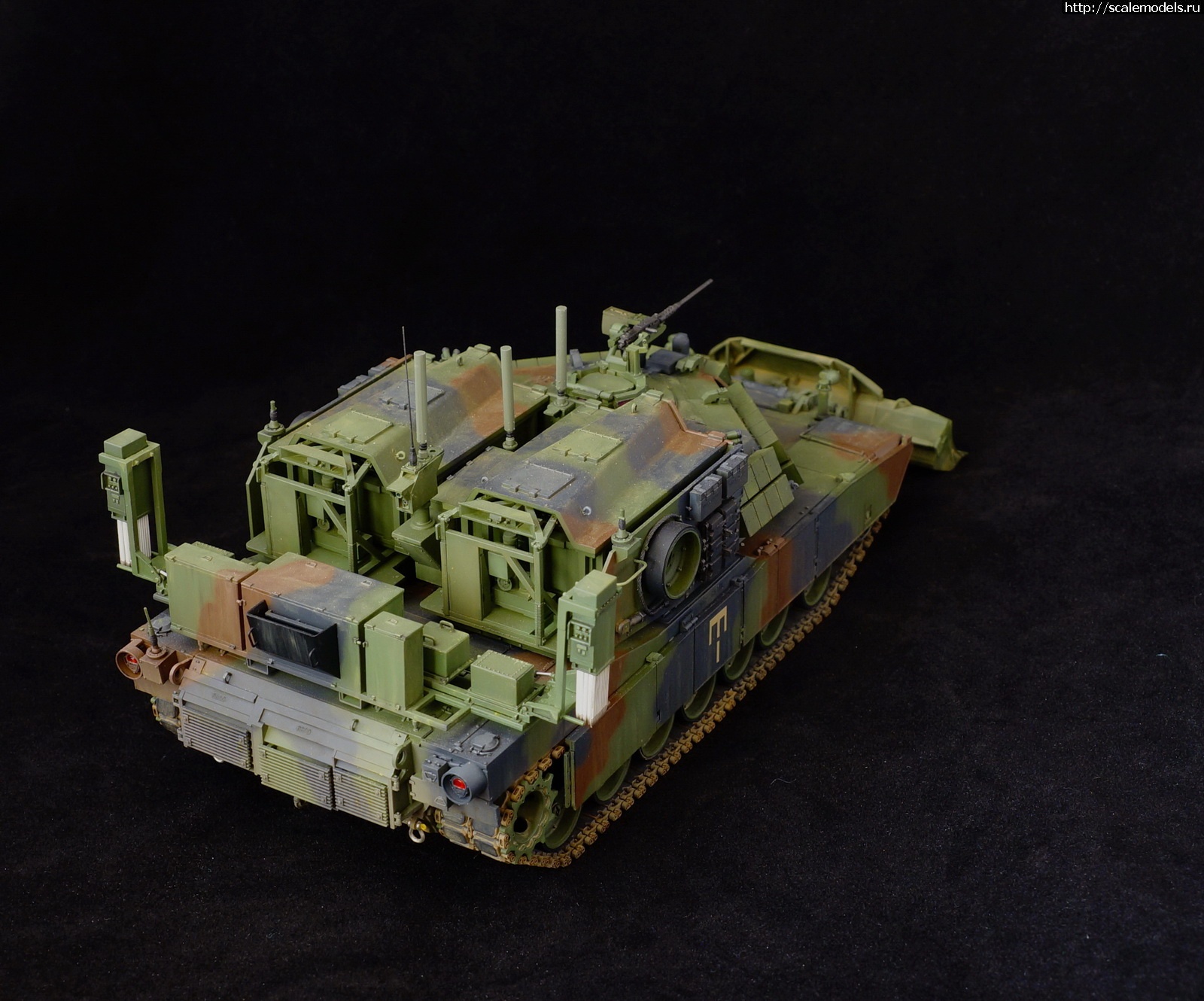 1691253347_9.jpg : #1795866/ RFM 1/35 M1 Assault Breacher Vehicle (ABV)  