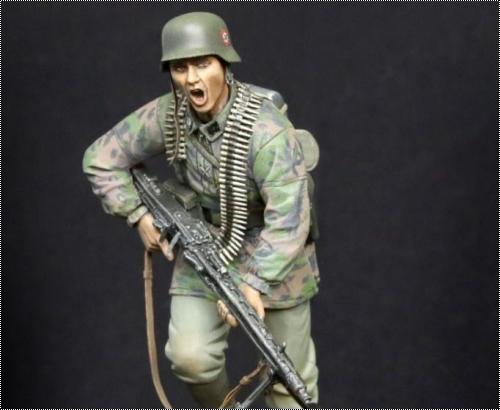 Dragon 1/16 German MG-42 gunner, Normandy 1944