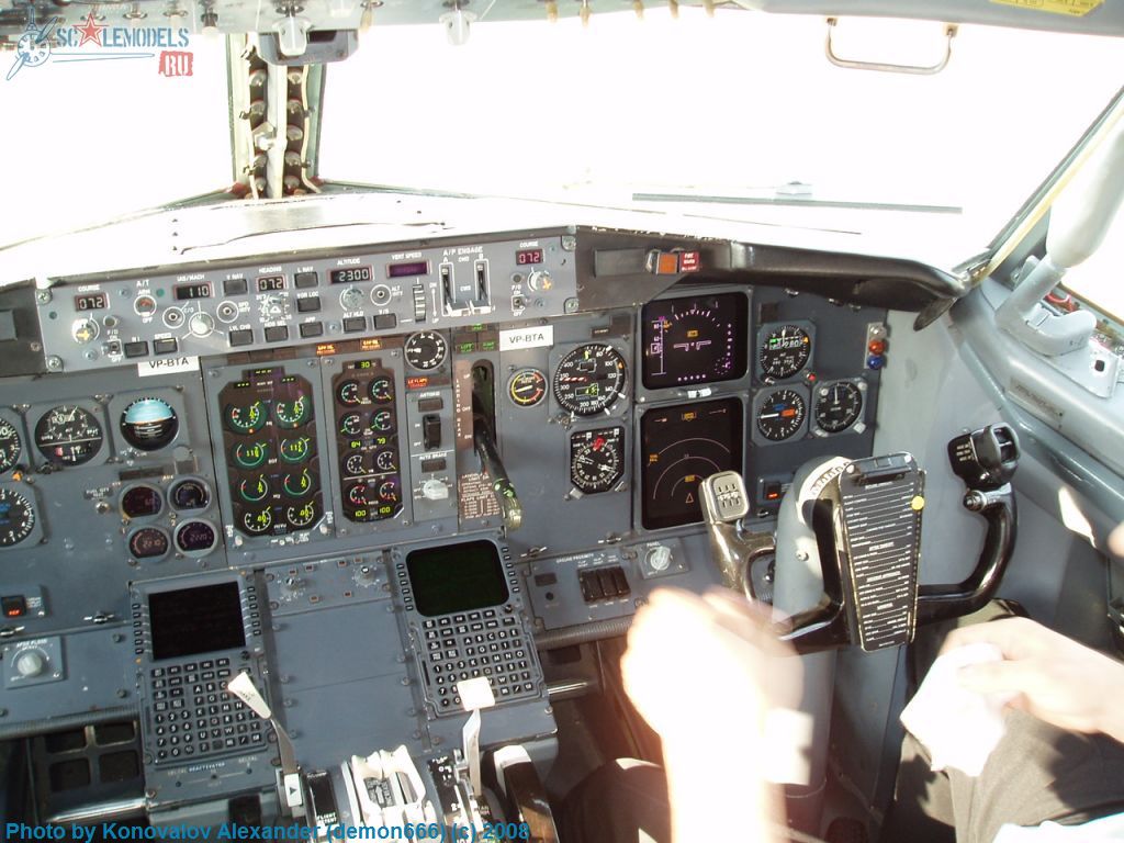 w_boeing737_400_s7_11.jpg