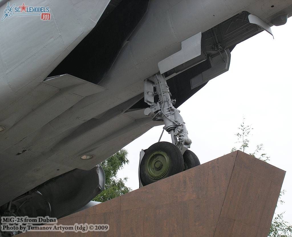 w_mig25_dubna3.jpg