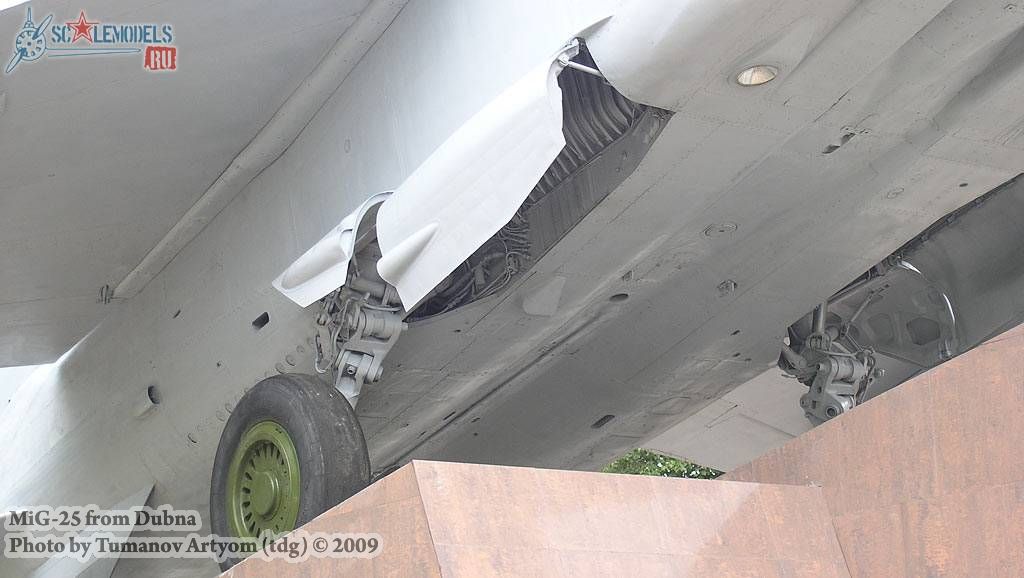 w_mig25_dubna4.jpg