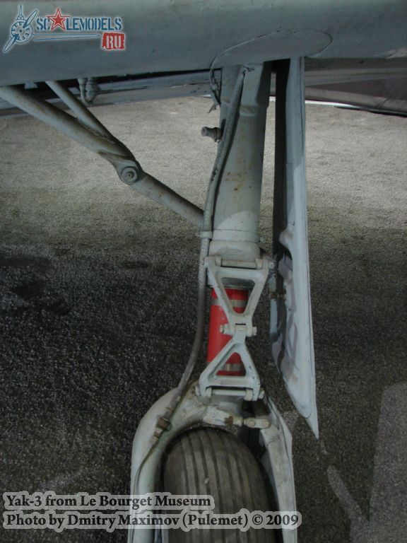 w_yak3_lebourget_73.jpg