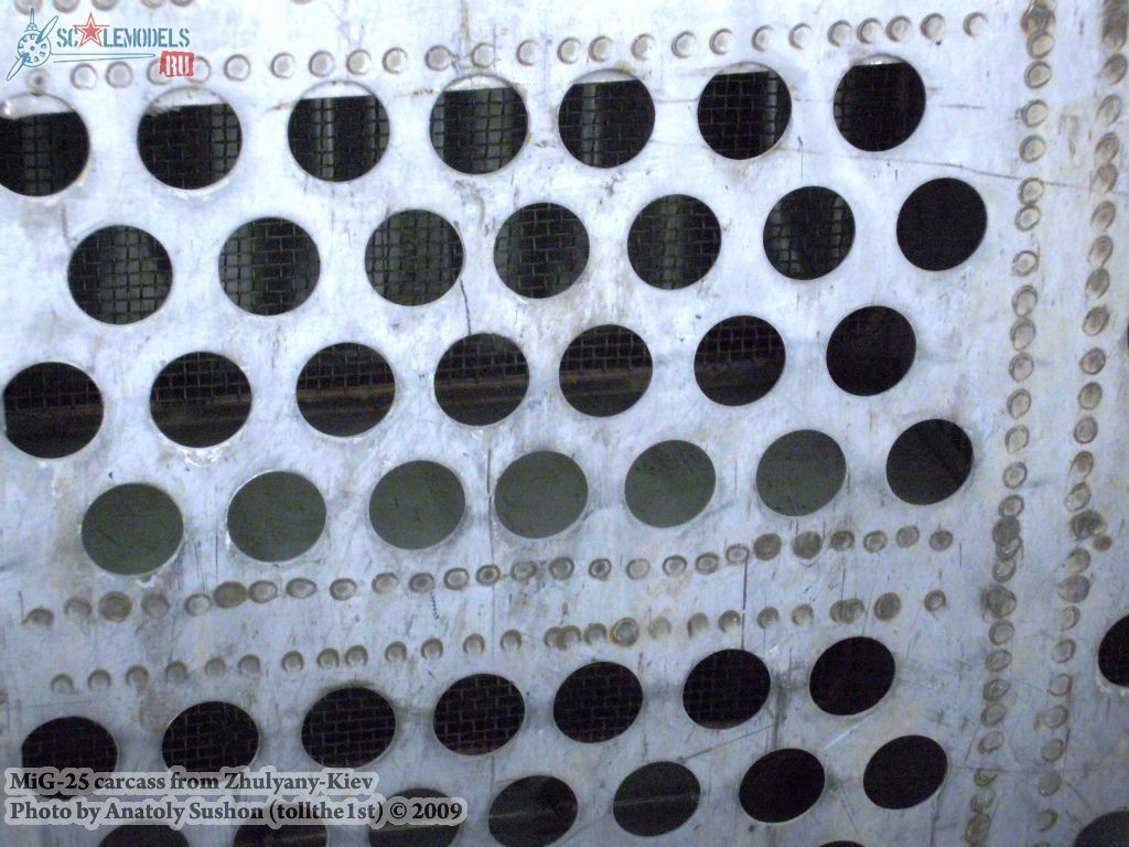 w_mig25_zhulyany_46.jpg
