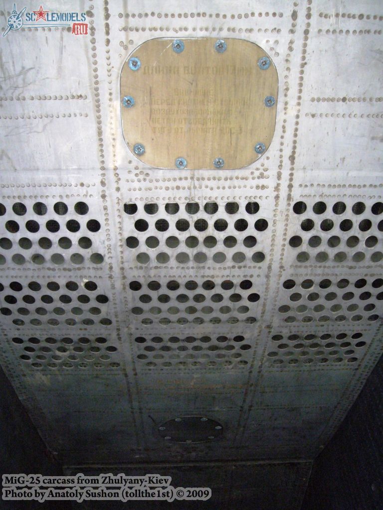 w_mig25_zhulyany_47.jpg