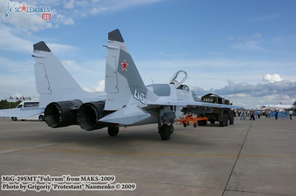 w_mig29smt_maks2009_17.jpg