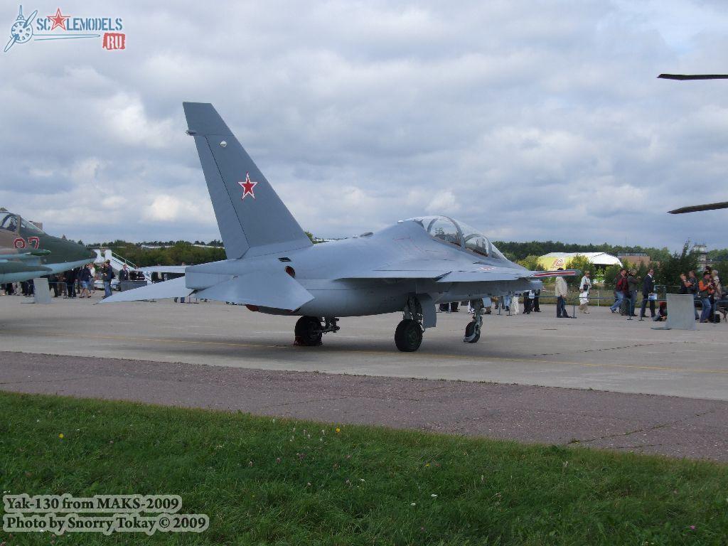 w_yak130_maks2009_1.jpg
