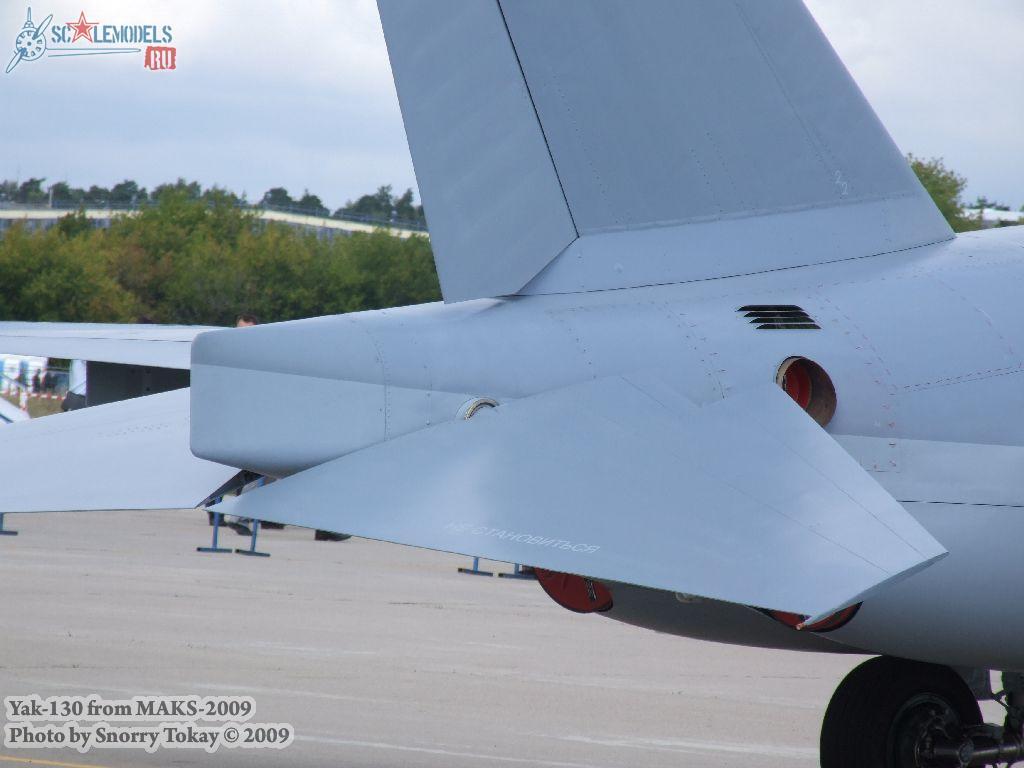 w_yak130_maks2009_3.jpg