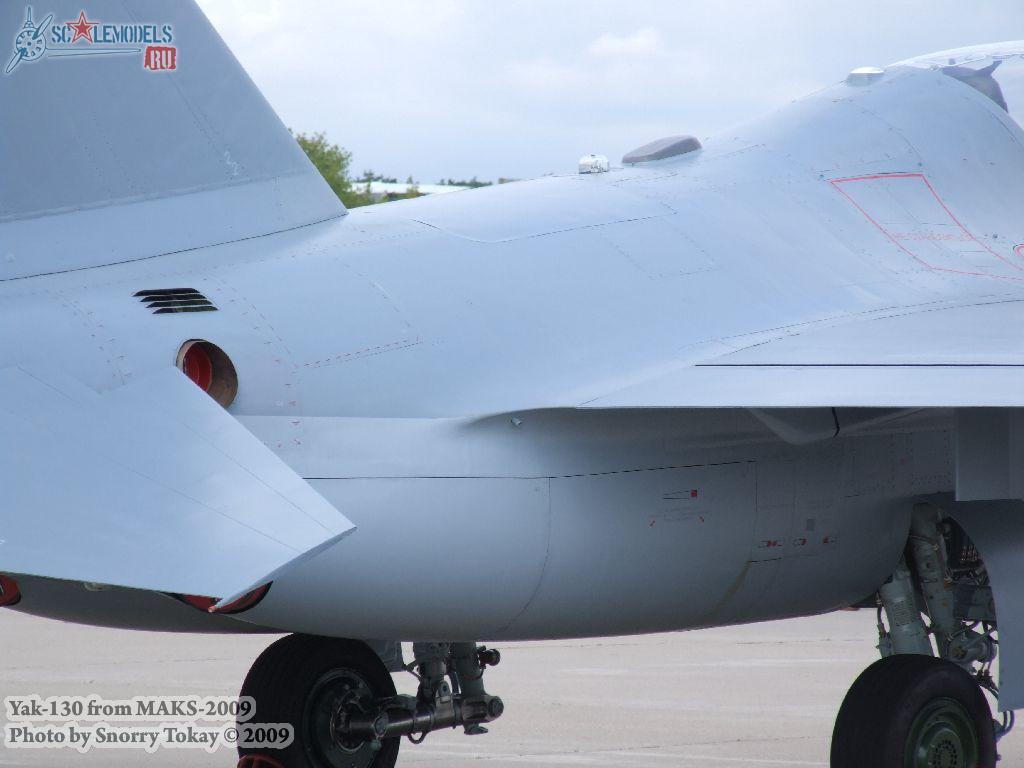 w_yak130_maks2009_4.jpg