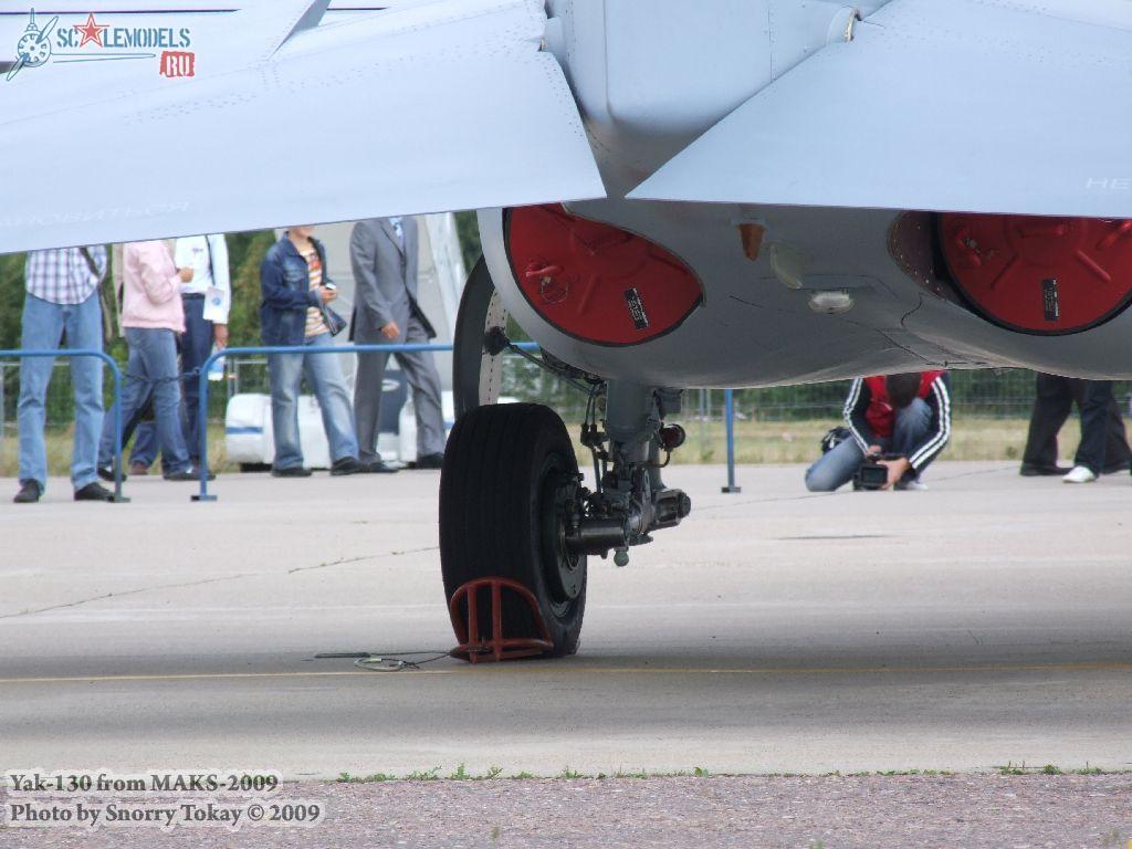w_yak130_maks2009_10.jpg