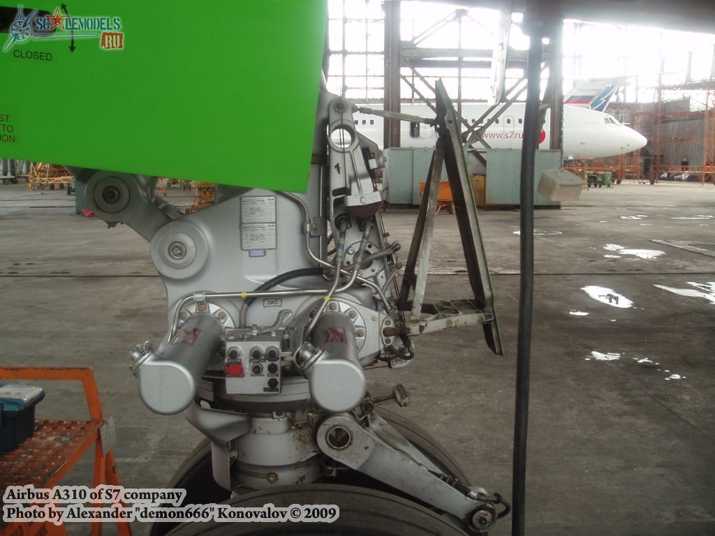 w_airbus310_42.jpg