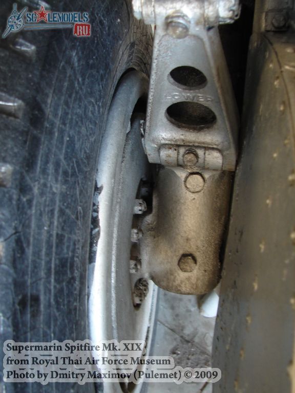 w_spitfireXIX_thai_15.jpg