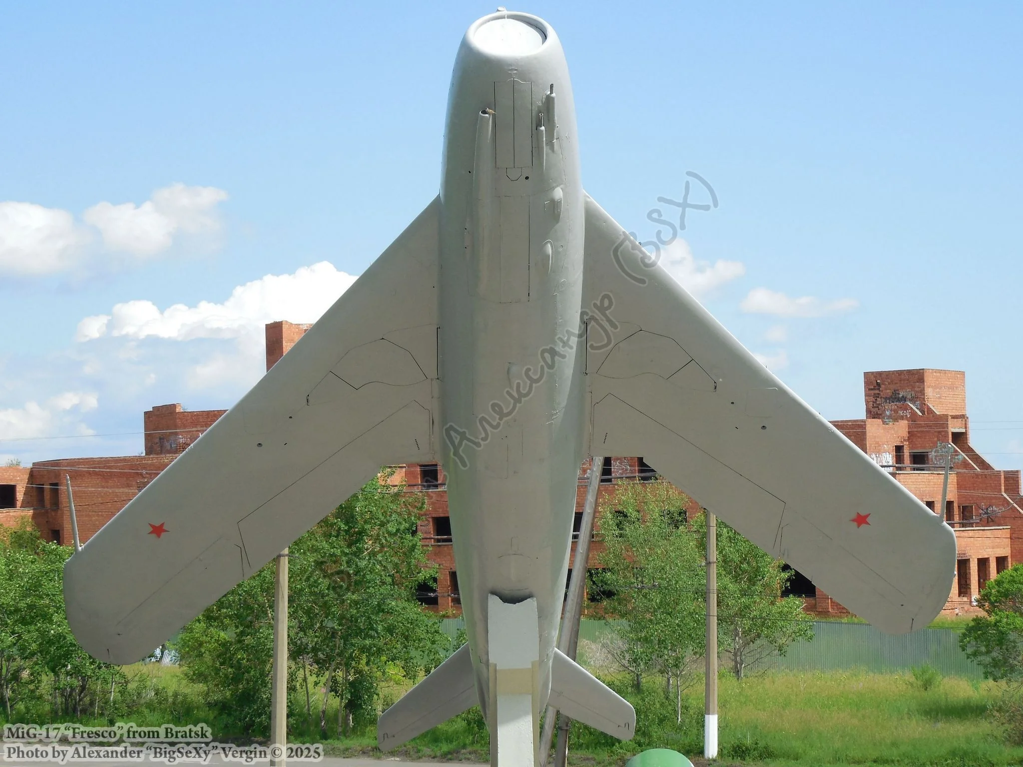 MiG-17_001.JPG