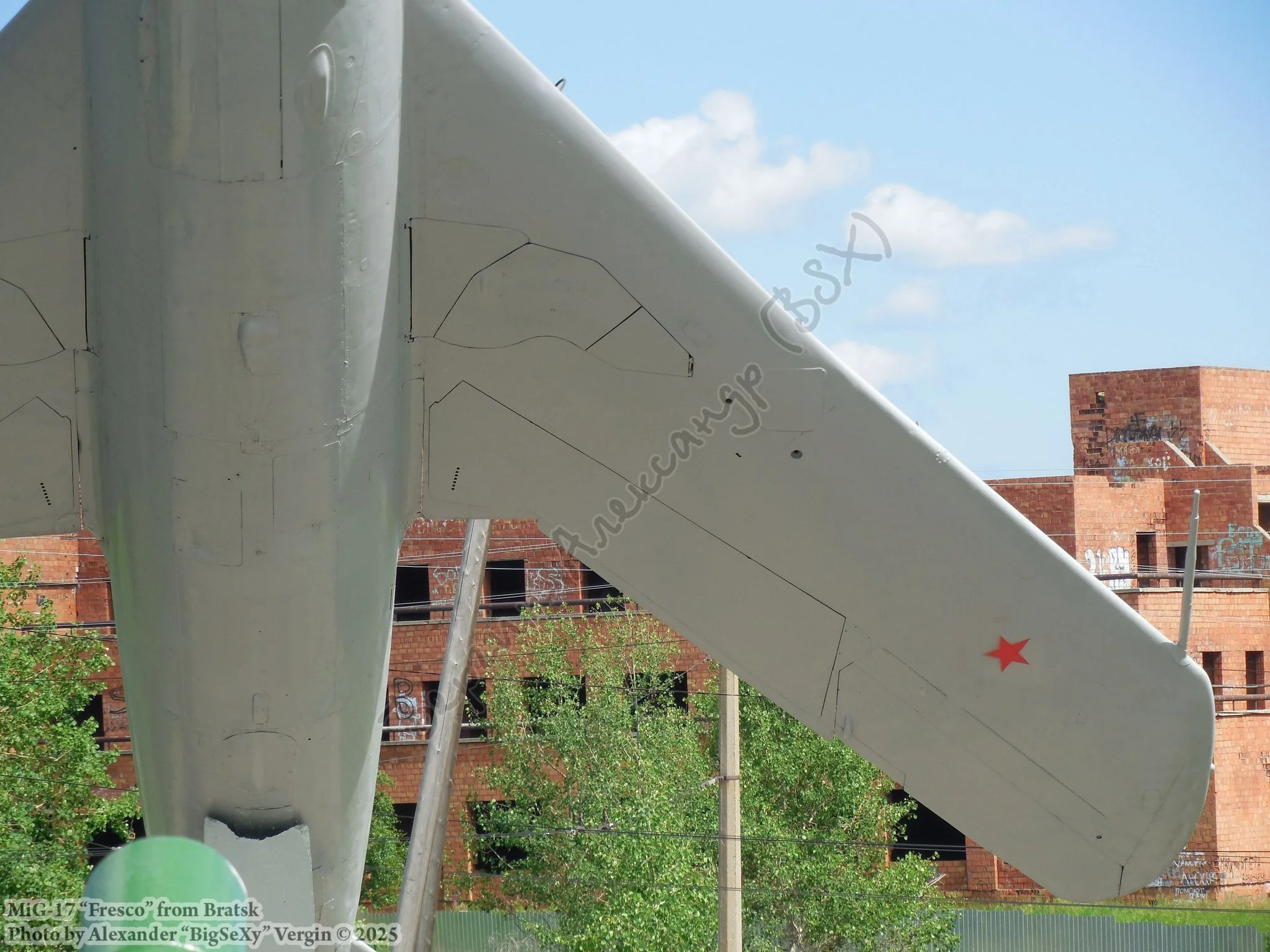 MiG-17_004.JPG