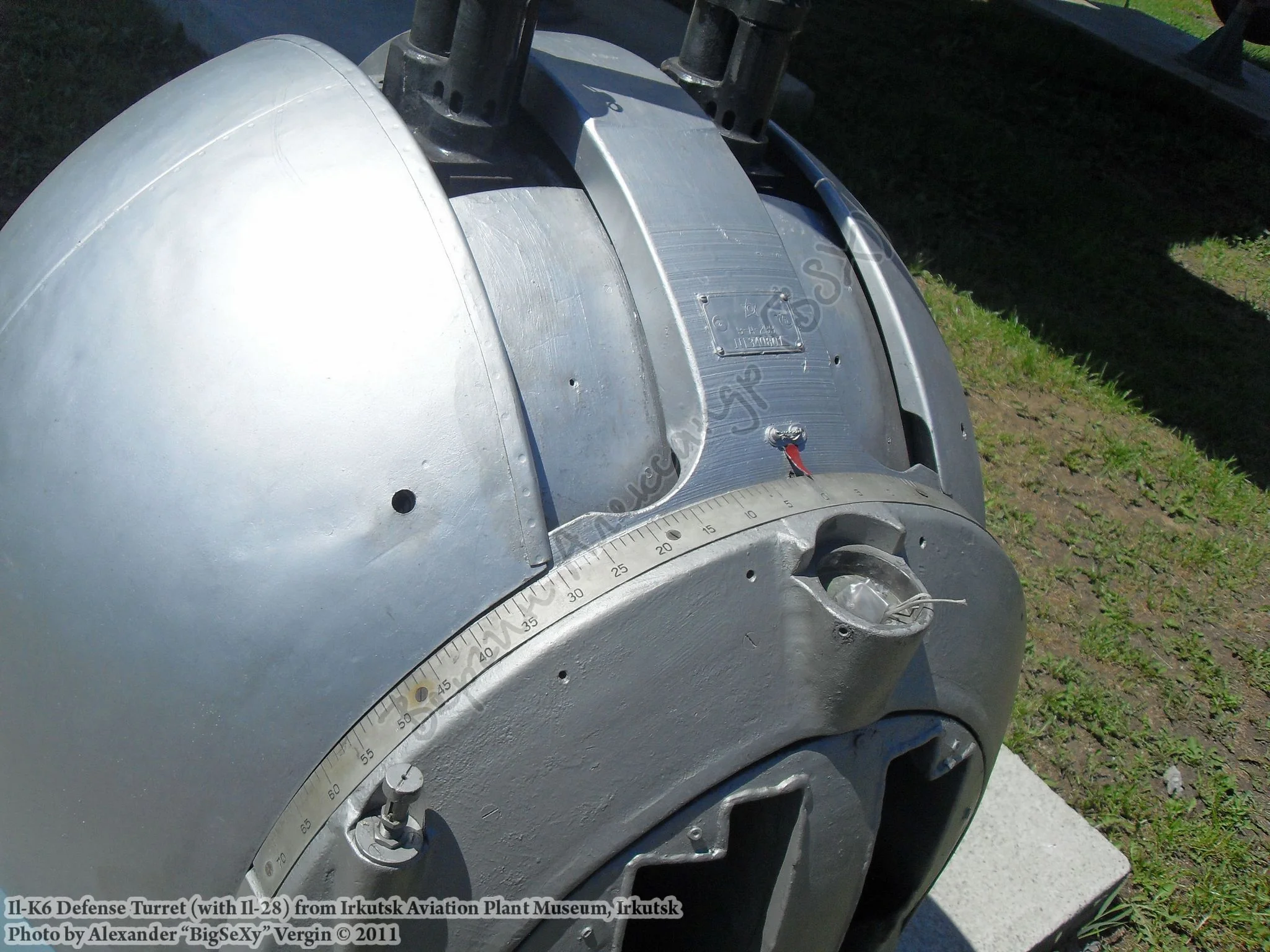 Defense turret Il-K6 (with Il-28)_Irkutsk_009.JPG
