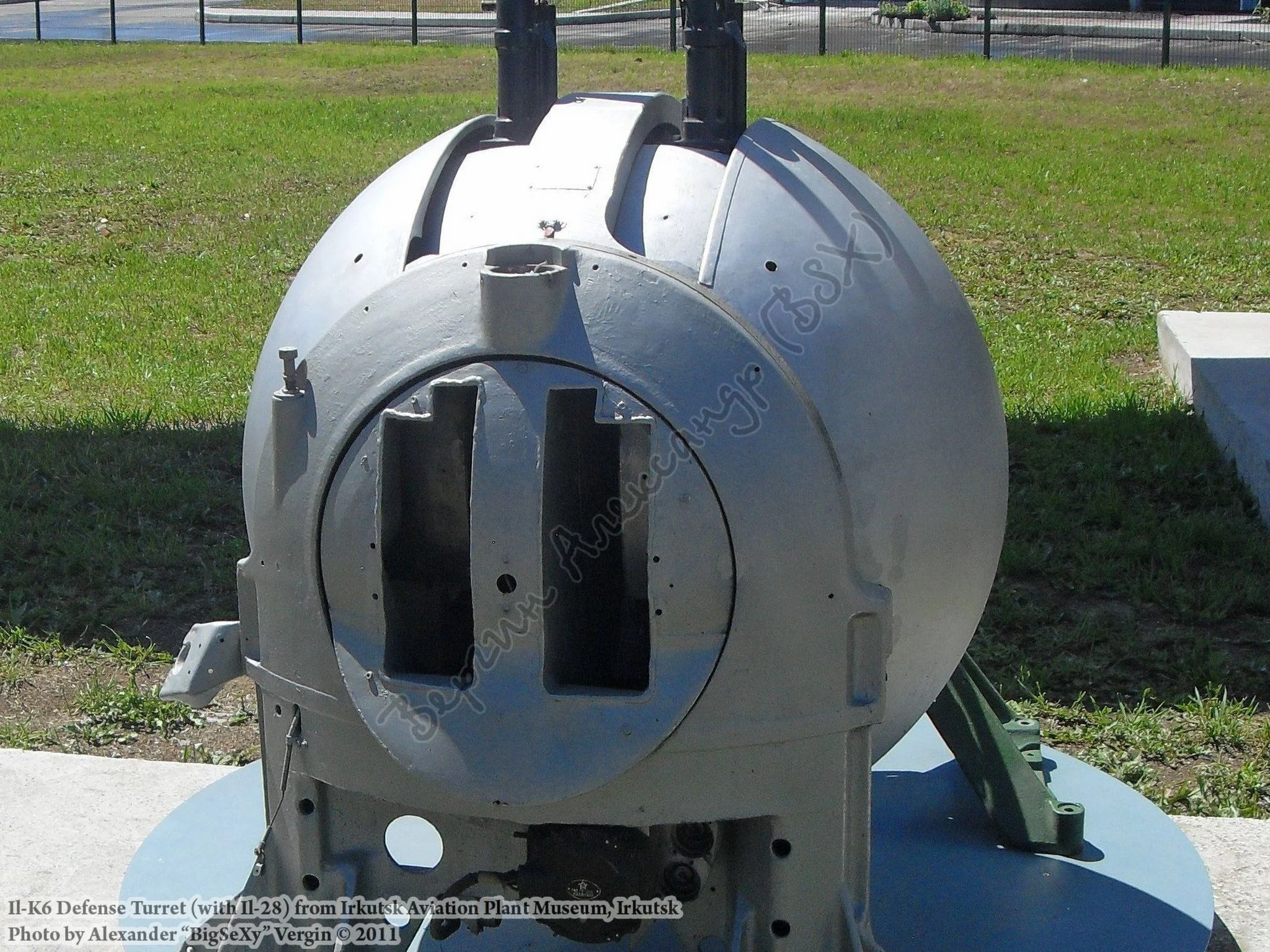Defense turret Il-K6 (with Il-28)_Irkutsk_010.JPG
