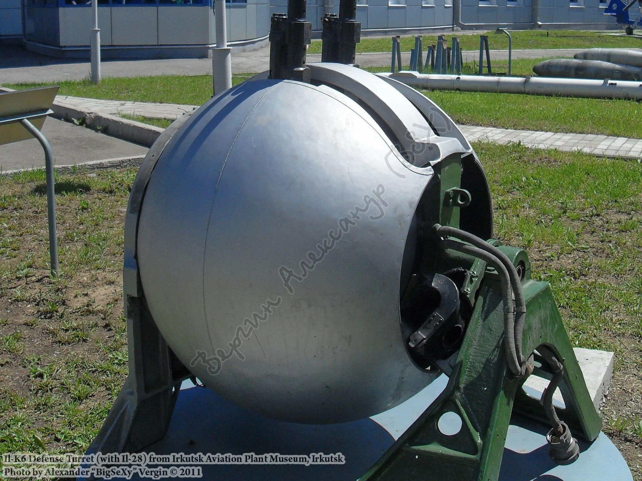 Defense turret Il-K6 (with Il-28)_Irkutsk_012.JPG