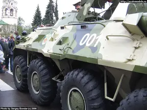 w_btr80_03.jpg