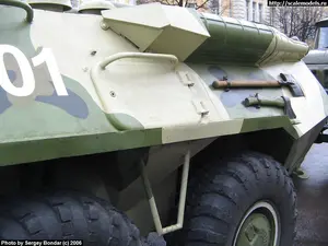 w_btr80_04.jpg