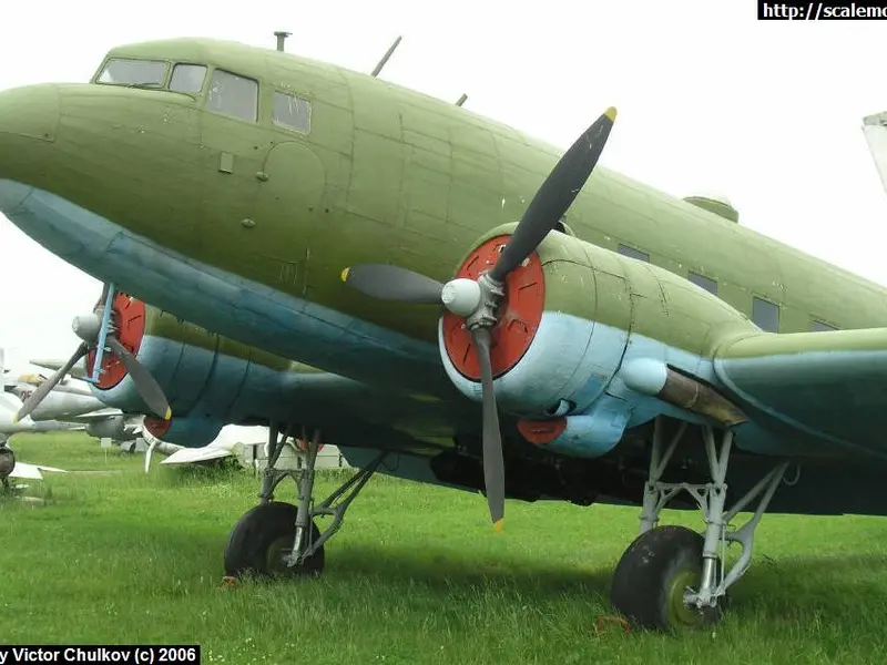 Ли-2 (DC-3) Монино