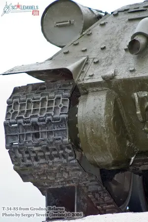 w_t34_85_grodno_mem_27.jpg