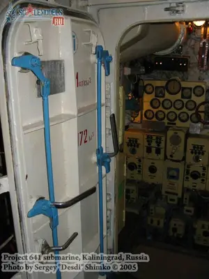 w_641submarine_kaliningrad_64.jpg