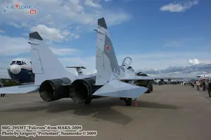 w_mig29smt_maks2009_18.jpg