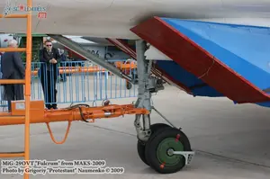 w_mig29ovt_maks2009_36.jpg