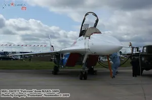 w_mig29ovt_maks2009_4.jpg