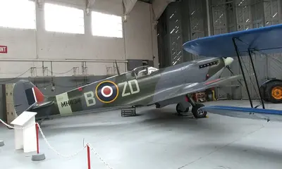 Spitfire Mk IX MH434 (IWM, Duxford)