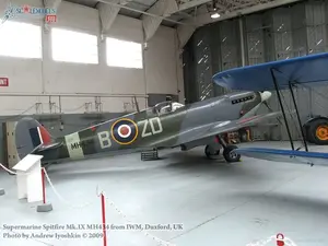 w_spitfireIXmh434_duxford_0.jpg