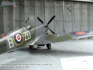w_spitfireIXmh434_duxford_1.jpg