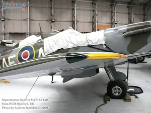 w_spitfire_v_ep120_duxford_19.jpg