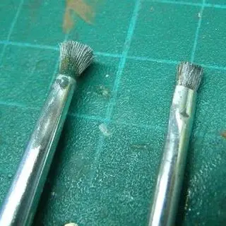 Cухая кисть (dry brushing)