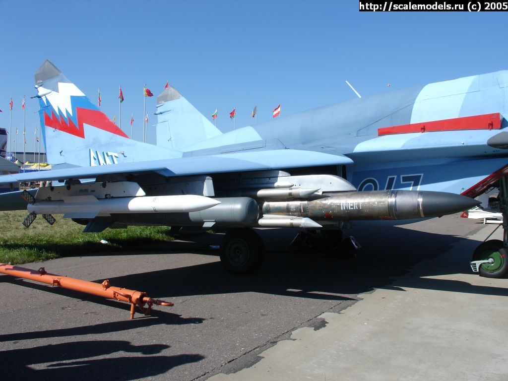 МиГ-29 (МАКС-2005)